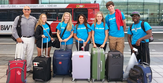 International luggage shipment from India to Canada at airport cargo terminal